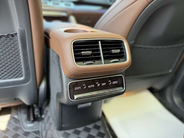 Фото 11 - Mercedes-Benz GLE-Class