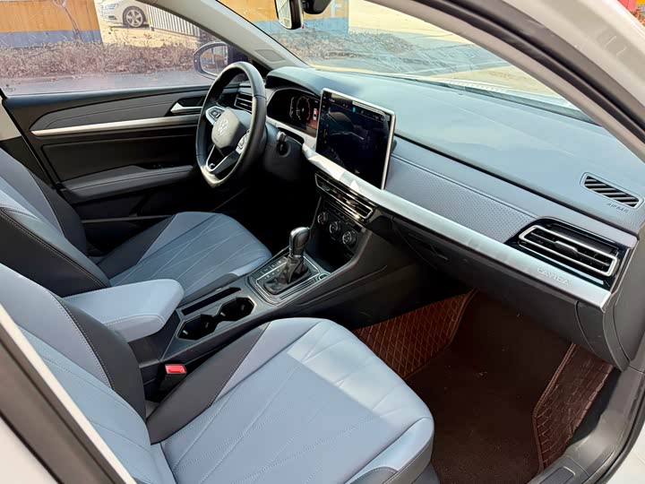 Фото 17 - Volkswagen Lavida