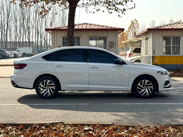 Фото 4 - Volkswagen Lavida