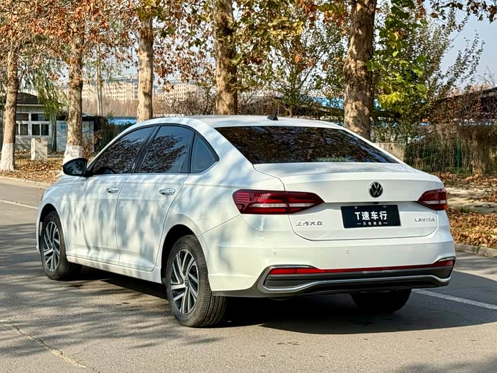 Фото 7 - Volkswagen Lavida