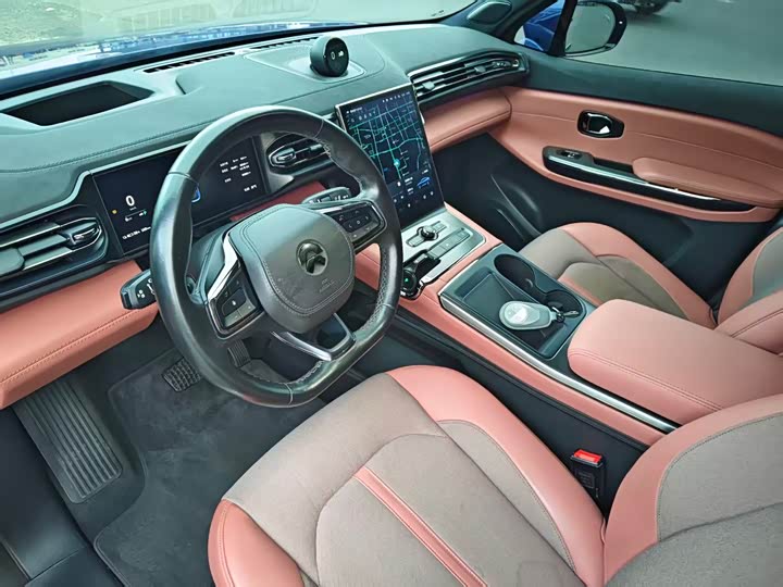 Фото 10 - Nio EC6