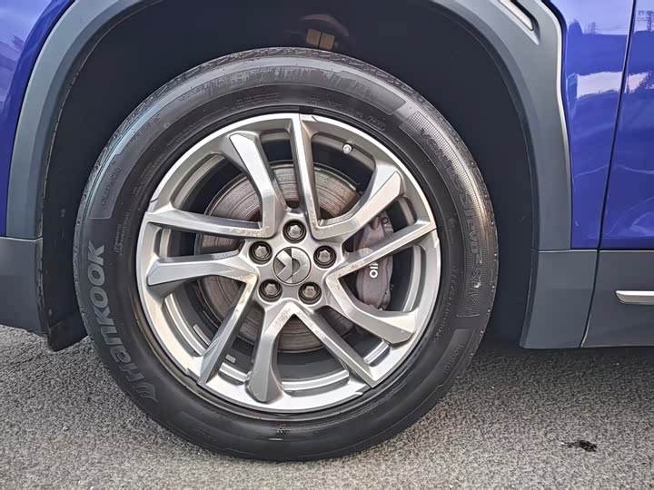 Фото 13 - Nio EC6