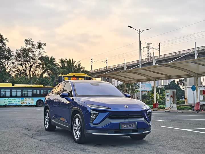 Фото 3 - Nio EC6