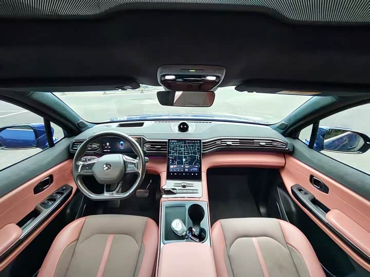 Фото 5 - Nio EC6