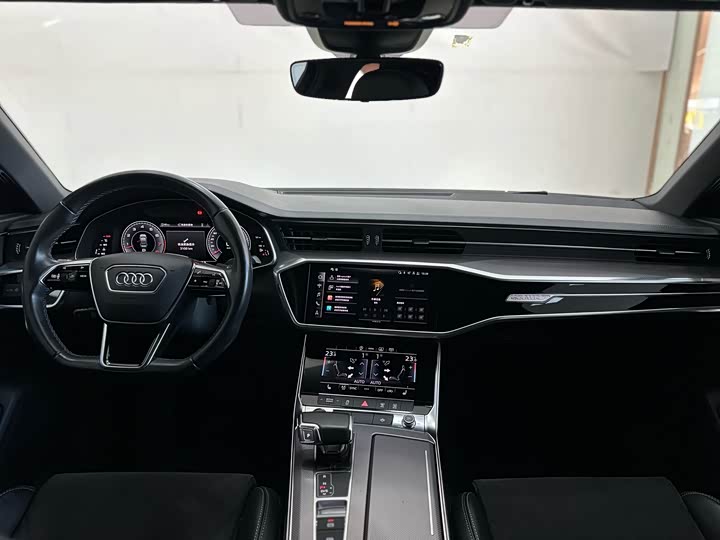 Фото 14 - Audi A6L