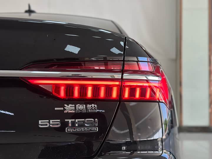 Фото 8 - Audi A6L