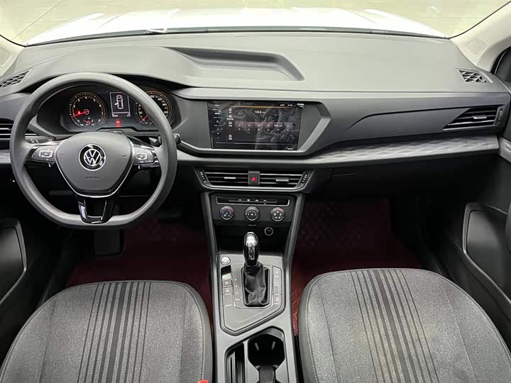 Фото 2 - Volkswagen Tharu