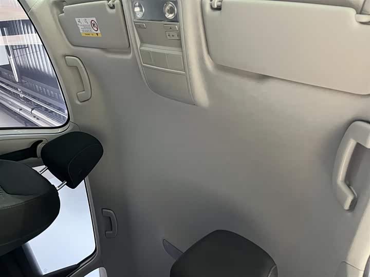 Фото 7 - Volkswagen Tharu