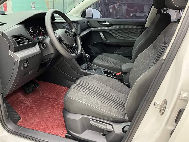 Фото 9 - Volkswagen Tharu