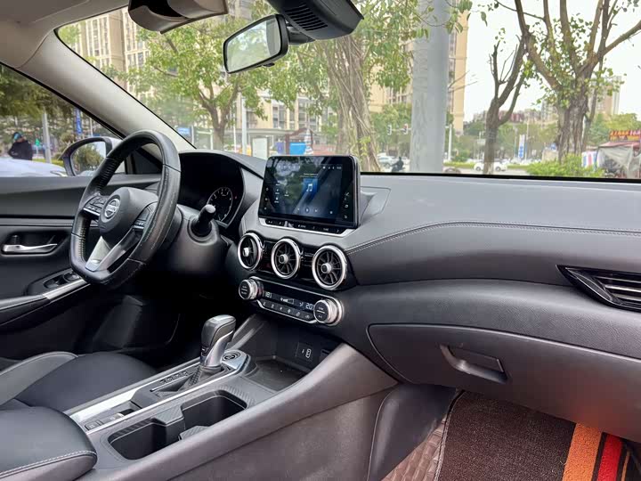 Фото 10 - Nissan Sylphy