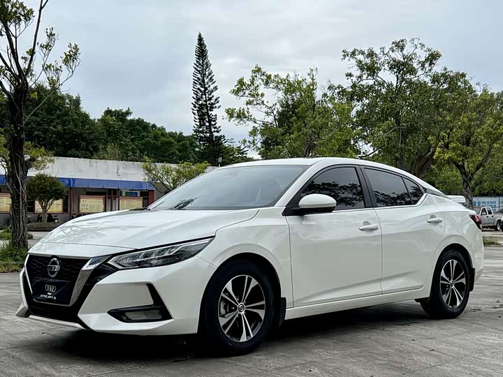 Фото 3 - Nissan Sylphy