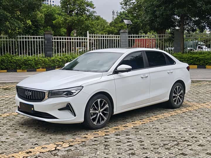 Фото 3 - Geely Emgrand