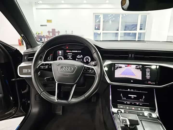 Фото 6 - Audi A6L