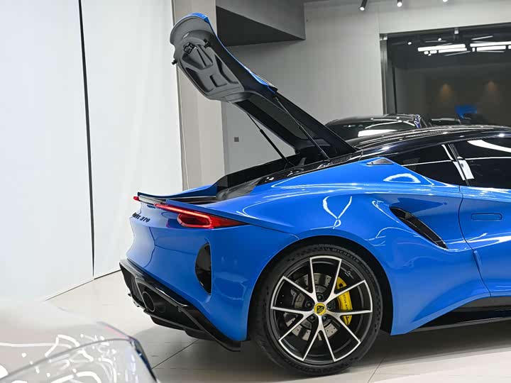 Фото 14 - Lotus Emira