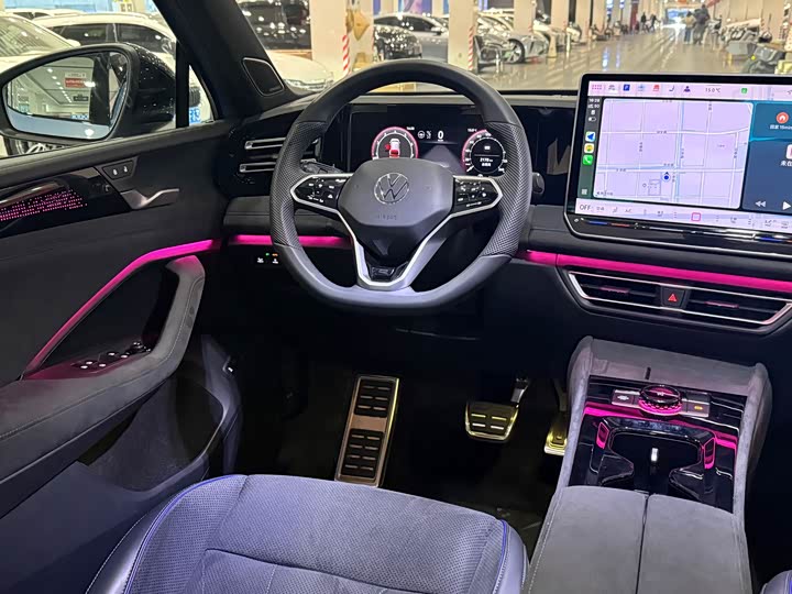 Фото 17 - Volkswagen Tiguan L Pro