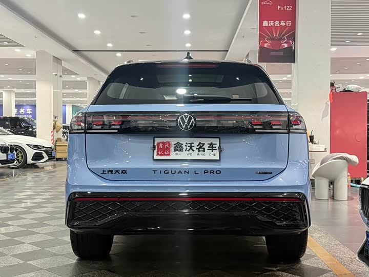 Фото 3 - Volkswagen Tiguan L Pro