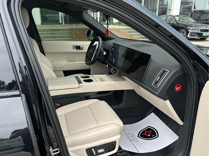 Фото 11 - LiXiang L7