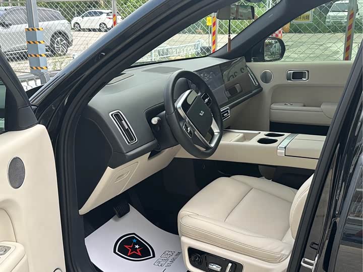 Фото 8 - LiXiang L7