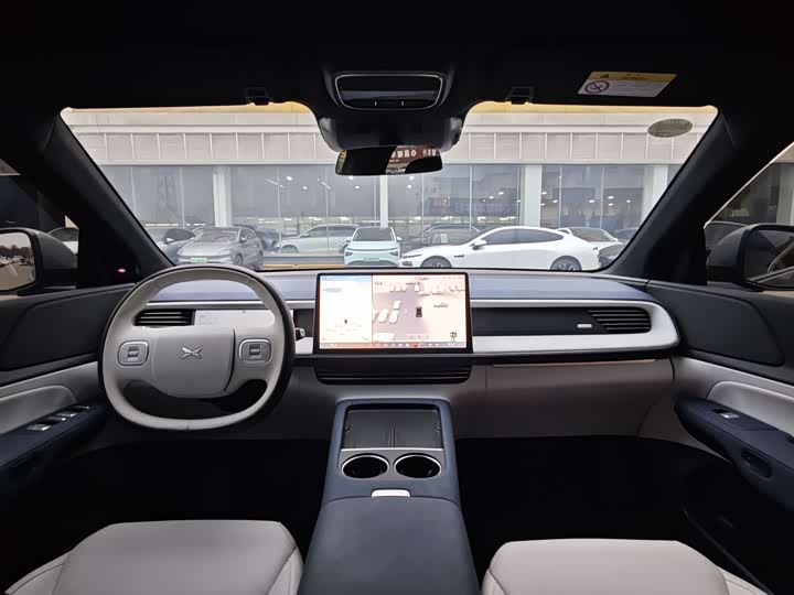 Фото 10 - XPeng G6