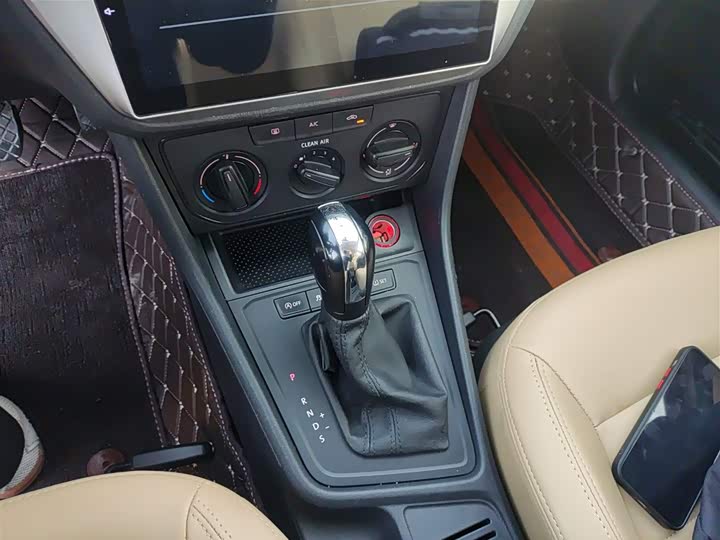 Фото 14 - Volkswagen Lavida