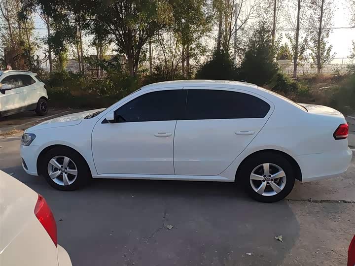 Фото 5 - Volkswagen Lavida