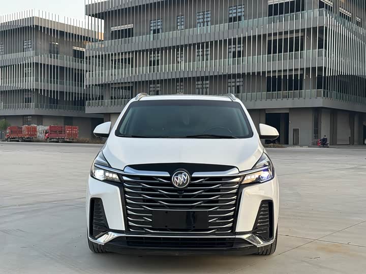 Фото 2 - Buick GL8 ES