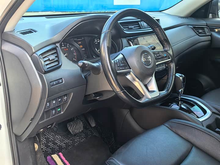 Фото 10 - Nissan X-Trail