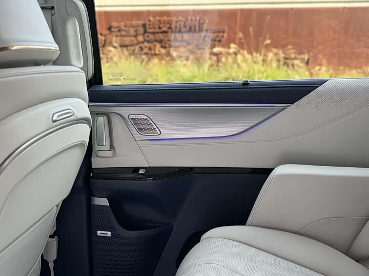 Фото 16 - Buick GL8 Hybrid