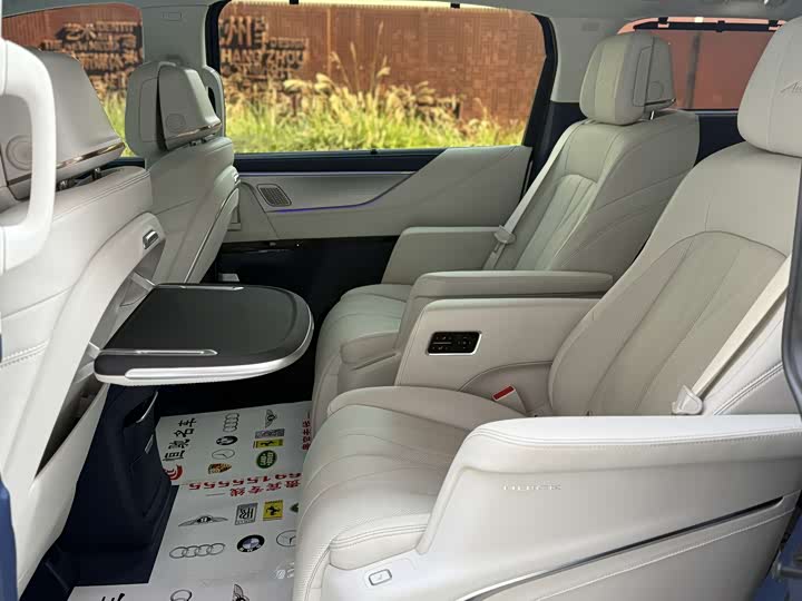 Фото 17 - Buick GL8 Hybrid