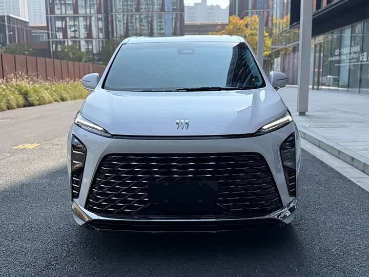 Фото 2 - Buick GL8 Hybrid