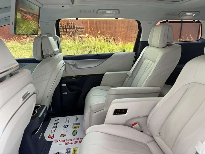 Фото 25 - Buick GL8 Hybrid