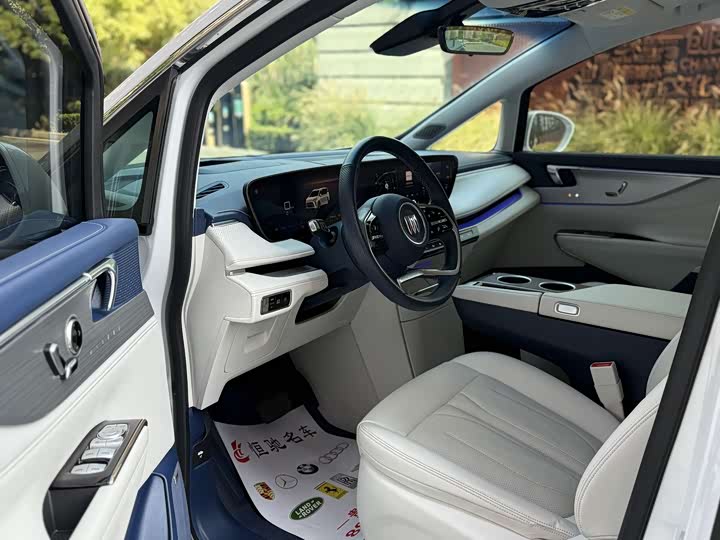 Фото 6 - Buick GL8 Hybrid