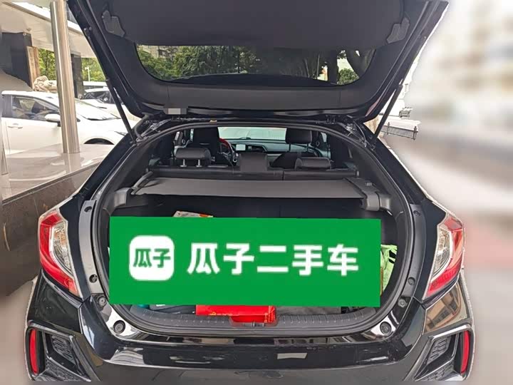 Фото 10 - Honda Civic