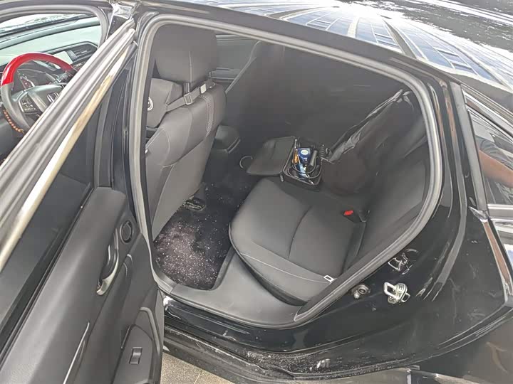 Фото 15 - Honda Civic