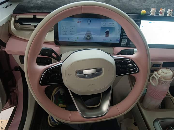 Фото 11 - Geely Geometry E Firefly