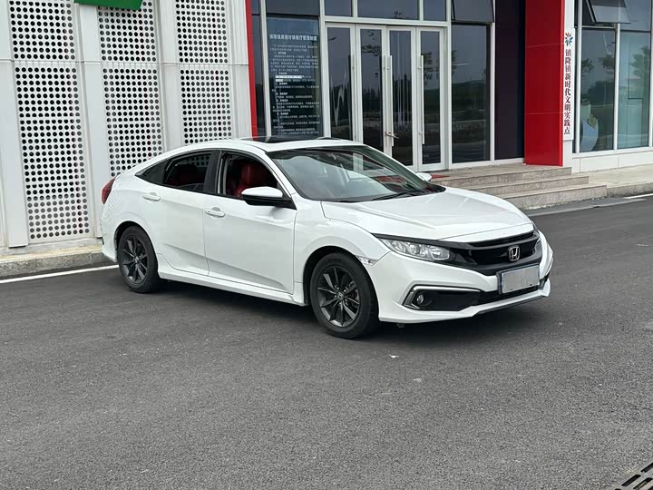 Фото 22 - Honda Civic