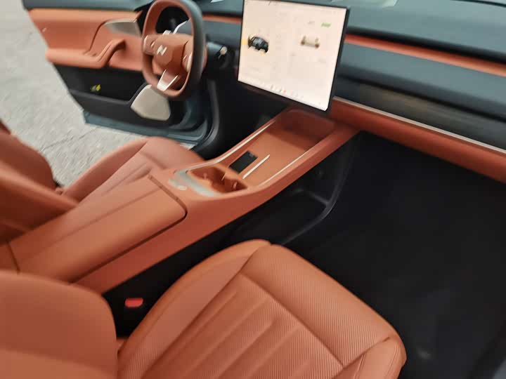 Фото 16 - Nio Onvo L60