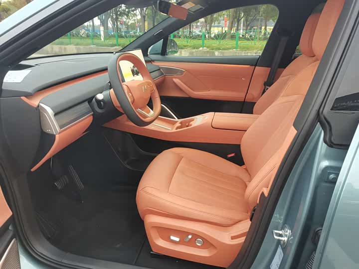 Фото 9 - Nio Onvo L60