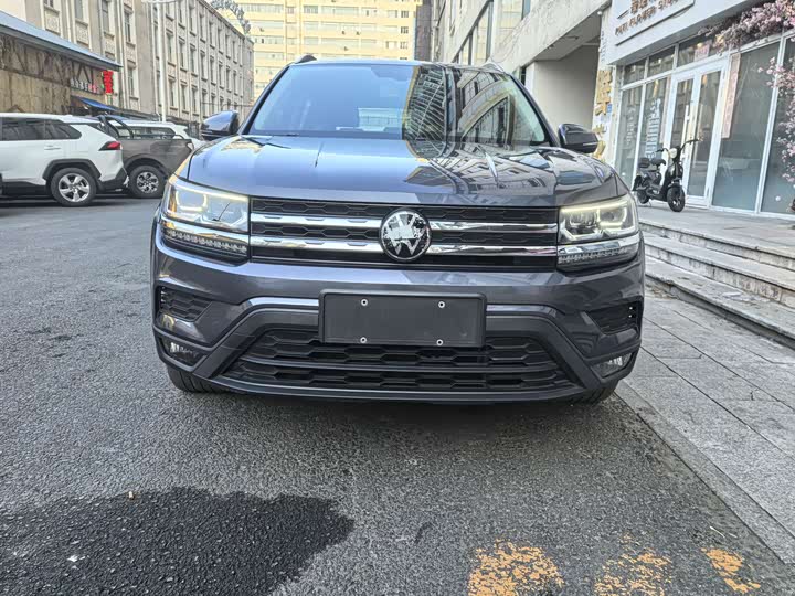 Фото 2 - Volkswagen Tharu