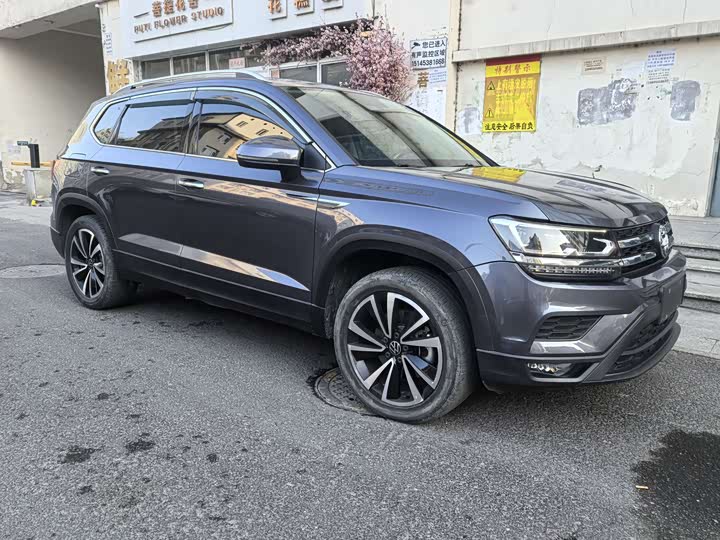 Фото 3 - Volkswagen Tharu