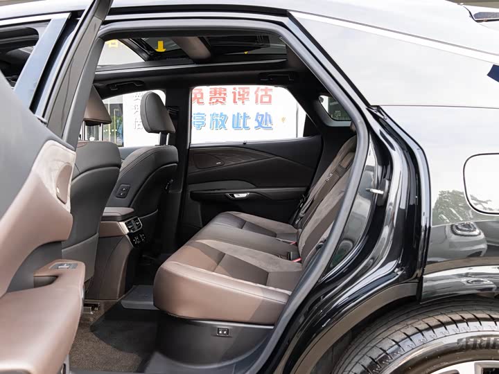 Фото 10 - Lexus RX Hybrid