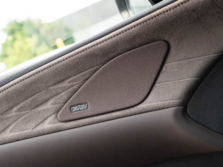 Фото 19 - Lexus RX Hybrid