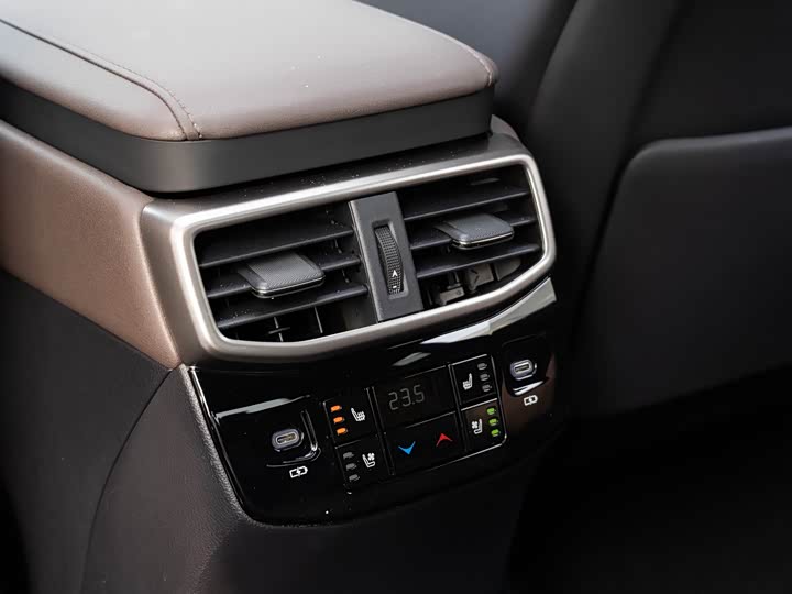 Фото 22 - Lexus RX Hybrid