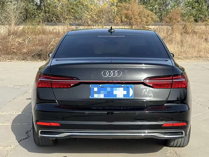 Фото 5 - Audi A6L