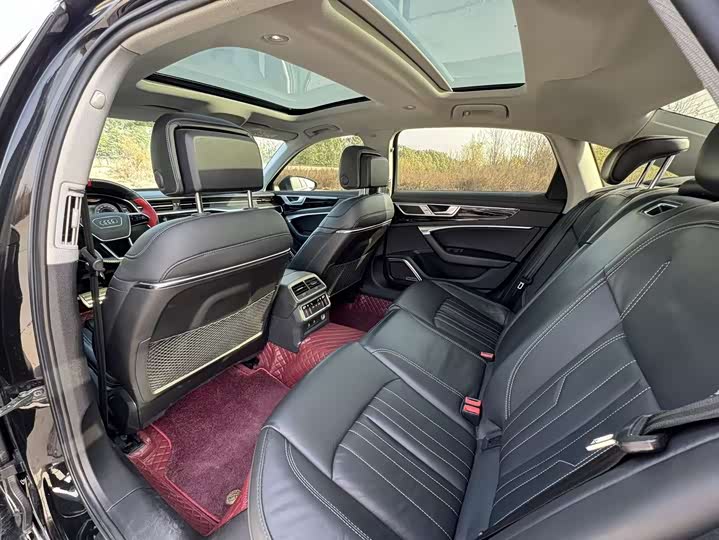 Фото 7 - Audi A6L