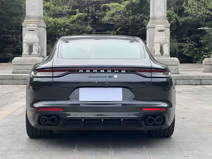 Фото 12 - Porsche Panamera