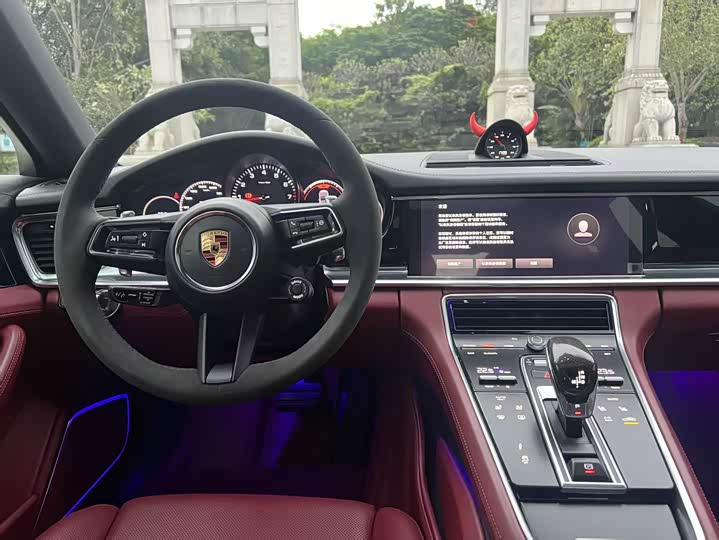 Фото 3 - Porsche Panamera