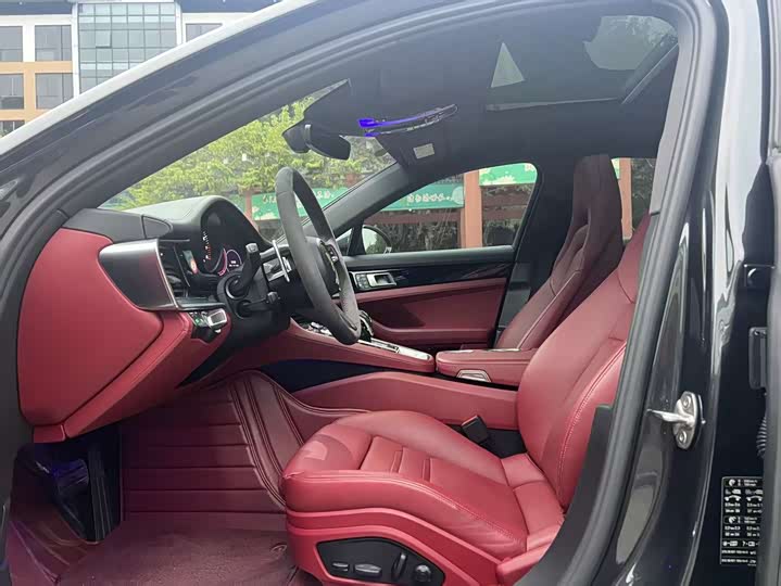 Фото 9 - Porsche Panamera