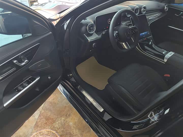 Фото 16 - Mercedes-Benz C-Class