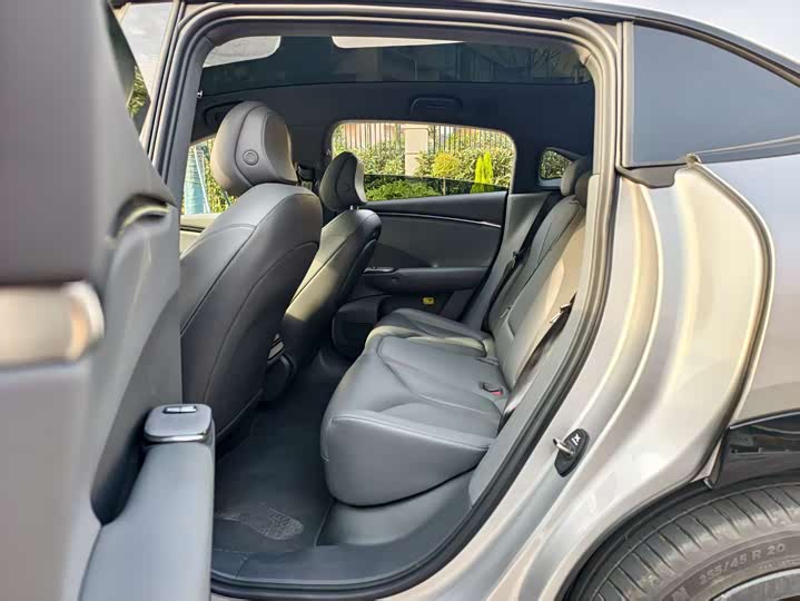 Фото 9 - XPeng G7